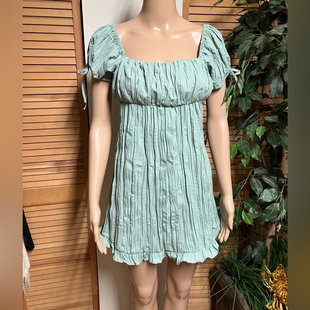 Kimchi Blue Claudette Crinkle Babydoll Mini Dress